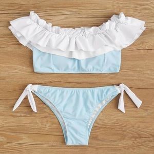 Off the shoulder blue bikini